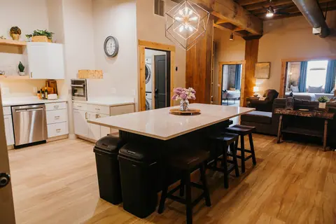 Dockside Suites photo 2