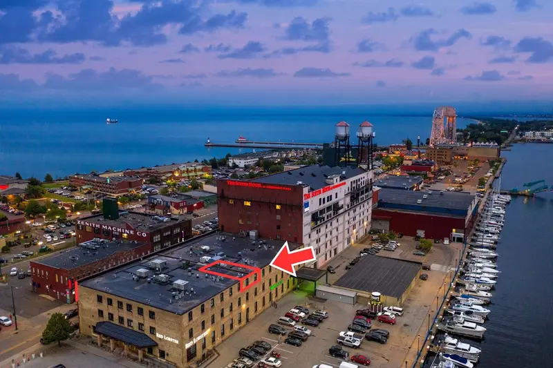 Skøl Hüs at The Brix in Canal Park, Duluth, photo 6